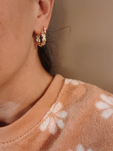 Load image into Gallery viewer, Daisy Hoop Earring
