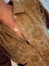 Load image into Gallery viewer, Palm Beach Shell Necklace
